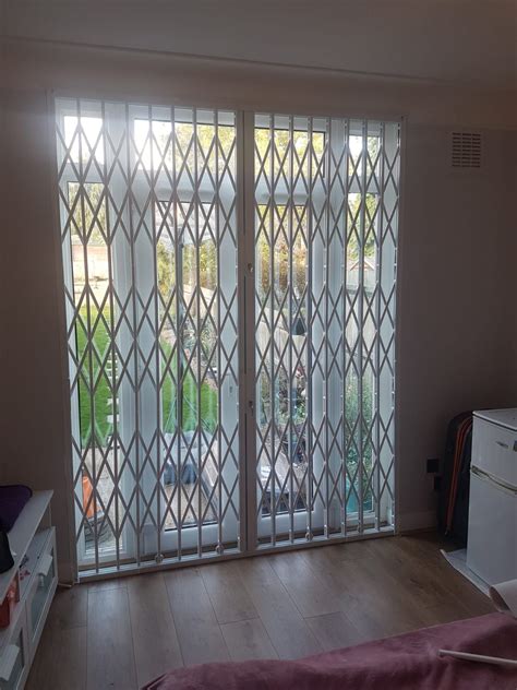 Security grilles fitted and manufactured near Croydon with Metal 